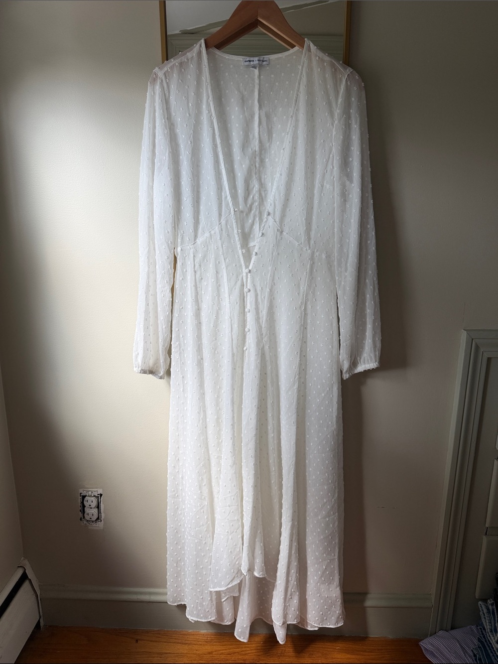 Express White Swiss Dot Long Sleeve Robe